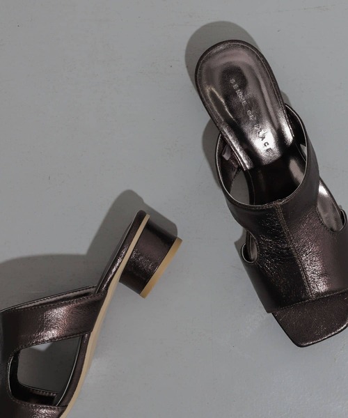 SENSE OF PLACE by URBAN RESEARCH（センスオブプレイスバイアーバンリサーチ）の「カットアウトメタリックミュール（サンダル・レディース・チャコールグレー/シルバー/ブラウン・SMALL/MEDIUM/LARGE）」の22枚目の写真