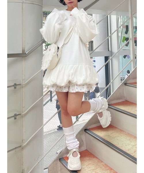 merry jenny(メリージェニー)の「チュールレイヤードバルーンスウェット(スウェット・レディース・ブラック/グレー/オフホワイト・FREE)」の2枚目の写真