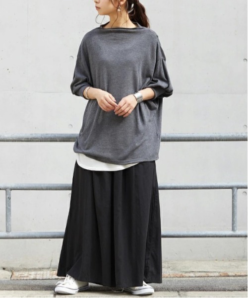 and it_（アンドイット）の「ボートネック大人カットソー（Tシャツ/カットソー・レディース・オフホワイト/ヘザーチャコール/ブラウン・M-L）」の5枚目の写真