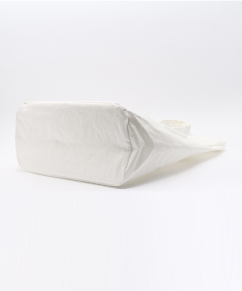 WHO'S WHO gallery（フーズフーギャラリー）の「KONBUトート（トートバッグ・メンズ・ホワイト/ブラック・FREE）」の5枚目の写真