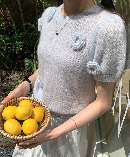 Vipoa(ヴィポア)の「flower decoration summer knit(ニット/セーター・レディース・アイボリー/ブルー・FREE)」の15枚目の写真