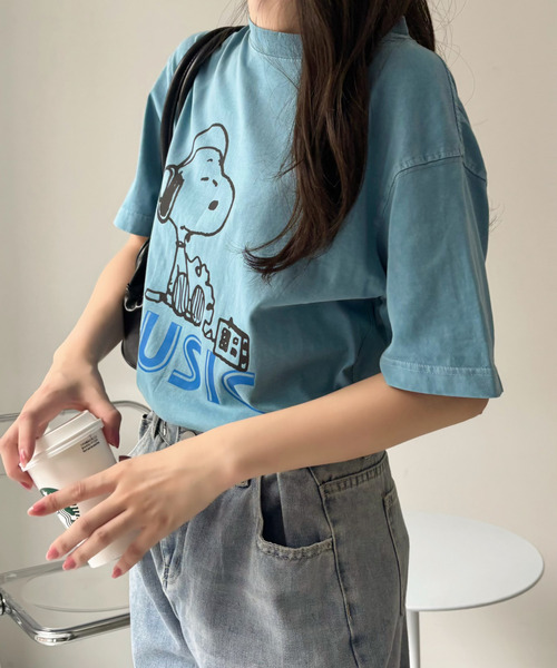 SNOOPY（スヌーピー）の「【PEANUTS/SNOOPY】別注 ピーナッツ スヌーピー 「MUSIC」ヴィンテージ風Tシャツ（Tシャツ/カットソー・レディース・ライトブルー/ブラック/アイボリー・S/M/L/XL）」の13枚目の写真