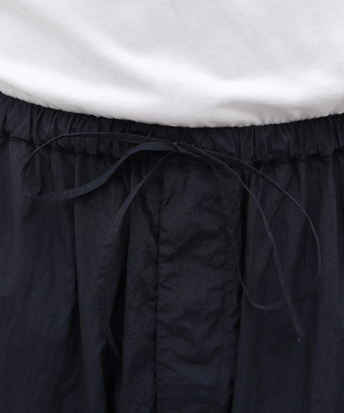 ATON（エイトン）の「ATON (エイトン) HANDE DYED NYLON OVER PANTS PRAGCW0204（スラックス・メンズ・ブラック/ネイビー・4/6）」の18枚目の写真
