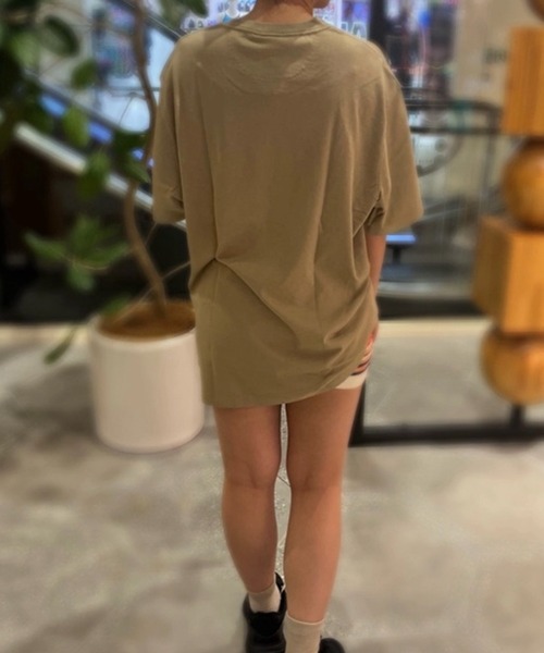 LACOSTE(ラコステ)の「ヘビーウェイト エッセンシャル ウォッシュド加工 半袖Tシャツ(Tシャツ/カットソー・メンズ・ベージュ/ブラック/ライトブルー・M/L/XL/S/XS)」の21枚目の写真