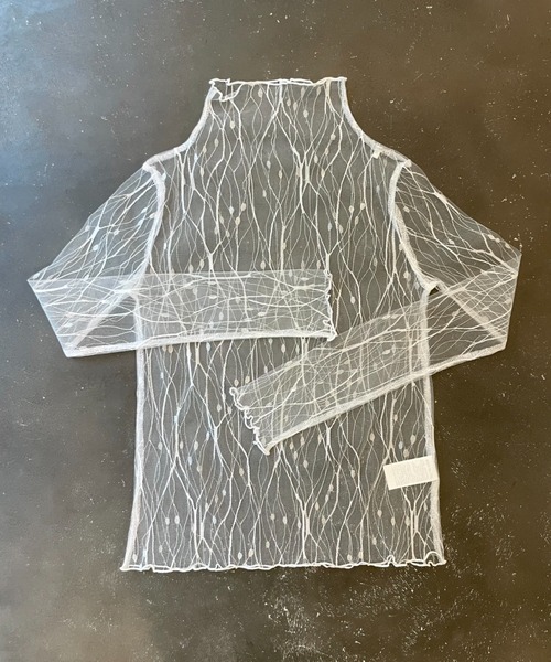 terrace(テラス)の「刺繍チュールトップ(Tシャツ/カットソー・レディース・アイボリー/ブラック系その他2/オフホワイト/ブラック系その他・MEDIUM)」の1枚目の写真