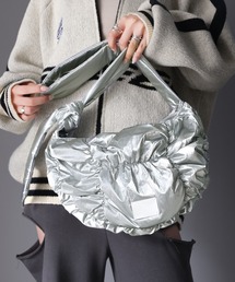 Java | 《Javaジャバコラボ》大人モード感漂う。シャイニーキルティングハーフムーンバッグ(ショルダーバッグ)