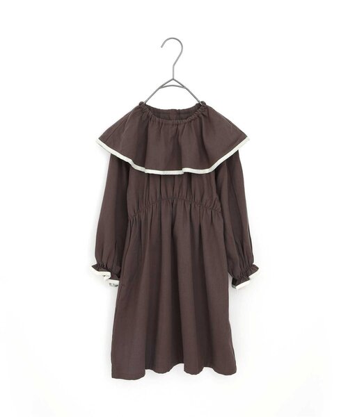 p.premier（ピードットプルミエ）の「イロチ買いしたい衿フリルのワンピース（ワンピース・キッズ・チャコール/イエロー/ブラウン/グリーン/ピンク/レッド・80/90/100/110/120/130/140）」の2枚目の写真