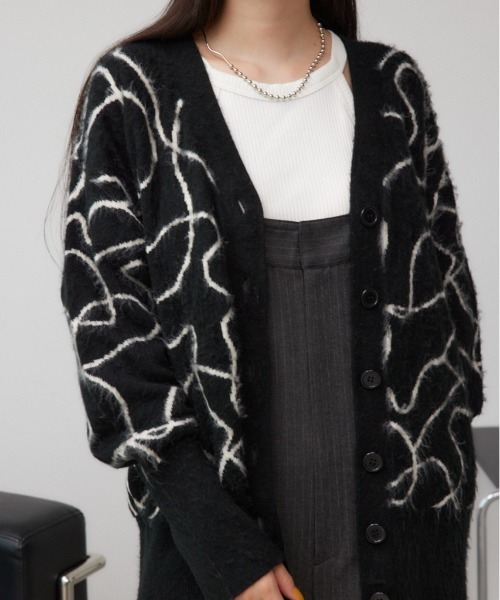 AZUL by moussy(アズールバイマウジー)の「ライン柄ニットカーディガン(カーディガン/ボレロ・レディース・ブラック系その他/グリーン系その他/グレー系その他・FREE)」の1枚目の写真