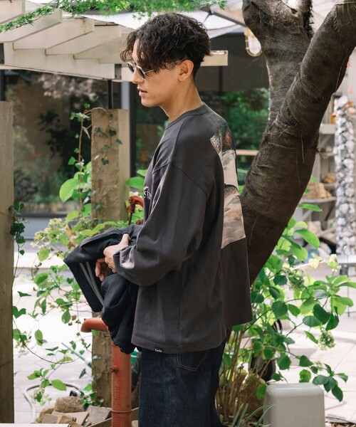 Foxfire（フォックスファイヤー）の「Foxfire/フォックスファイヤー 別注 Foxfire プリントクルーネック ロングスリーブTシャツ/カタログトラウト/バックプリント/リラックスフィット/10.5オンス（Tシャツ/カットソー・メンズ・ホワイト/チャコール/アッシュグレー・LARGE/MEDIUM）」の7枚目の写真