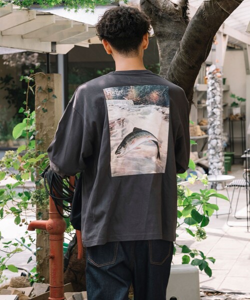 Foxfire（フォックスファイヤー）の「Foxfire/フォックスファイヤー 別注 Foxfire プリントクルーネック ロングスリーブTシャツ/カタログトラウト/バックプリント/リラックスフィット/10.5オンス（Tシャツ/カットソー・メンズ・ホワイト/チャコール/アッシュグレー・LARGE/MEDIUM）」の9枚目の写真