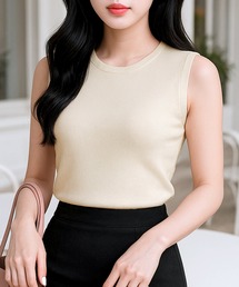 ノースリーブ Vネック」に該当するレディースのトップスファッション