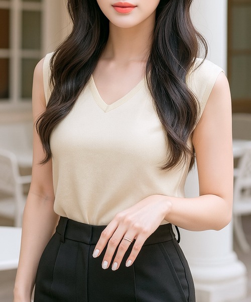 Julia Boutique（ジュリアブティック）の「選べるUネック・Vネック パーソナルカラー ノースリーブニットトップス（ニット/セーター・レディース・アイボリー系2/ホワイト系1/ホワイト系2/グレー系2/ネイビー系2/ベージュ系1/ワイン系2/カーキ系2/ブラック系2/パープル系2/ピンク系1/ピンク系2/カーキ系1/アイボリー系1/ネイビー系1/グレー系1/ベージュ系2/ワイン系1/ブラック系1/パープル系1・ONE）」の11枚目の写真