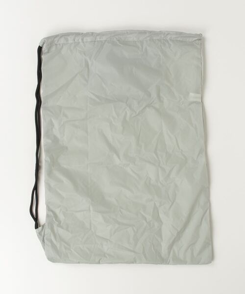 EagleCreek(イーグルクリーク)の「EagleCreek/Packable Laundry Sack/パッカブル ドローストリング(エコバッグ/サブバッグ・メンズ・グレー/ブラック・FREE)」の6枚目の写真