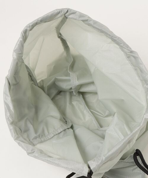 EagleCreek(イーグルクリーク)の「EagleCreek/Packable Laundry Sack/パッカブル ドローストリング(エコバッグ/サブバッグ・メンズ・グレー/ブラック・FREE)」の9枚目の写真