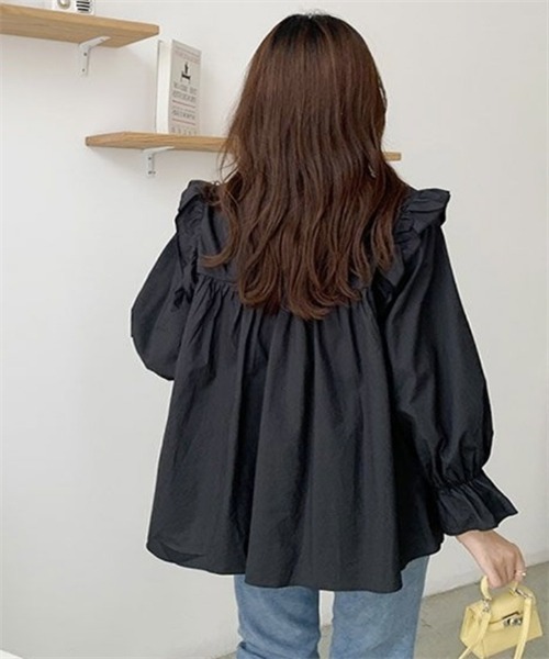 FREE STYLISTS(フリー スタイリスト)の「肩フリルピンタックブラウス(シャツ/ブラウス・レディース・ブラック/グリーン/ホワイト・M/L/XL)」の16枚目の写真