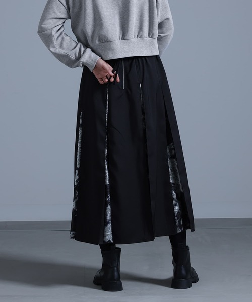 kOhAKU（コハク）の「『箔プリント切替フレアスカート』（スカート・レディース・ブラック/グレー・1/2）」の12枚目の写真