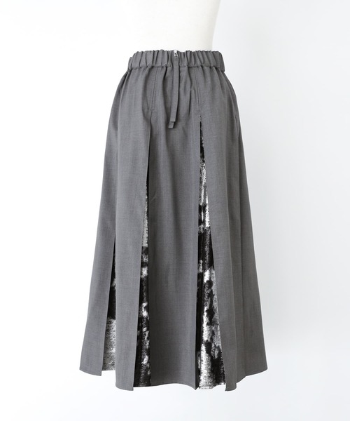 kOhAKU（コハク）の「『箔プリント切替フレアスカート』（スカート・レディース・ブラック/グレー・1/2）」の18枚目の写真