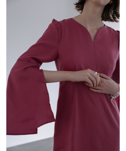 Katrin TOKYO（カトリーントーキョー）の「frill detail bell sleeve slit onepiece（ワンピース・レディース・ローズ・S-Short）」の4枚目の写真