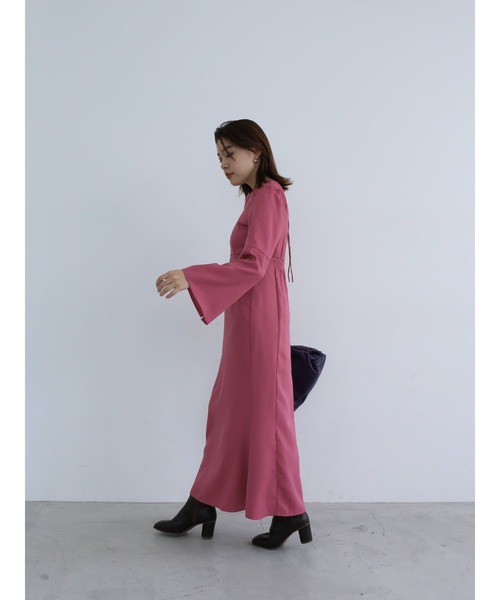 Katrin TOKYO（カトリーントーキョー）の「frill detail bell sleeve slit onepiece（ワンピース・レディース・ローズ・S-Short）」の7枚目の写真