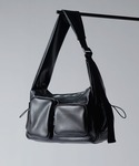 Lui's（ルイス）の「【Neucon/ニューコン】 スクエアマルチポケットシンセティックレザーショルダーバッグ（ショルダーバッグ・FREE）」