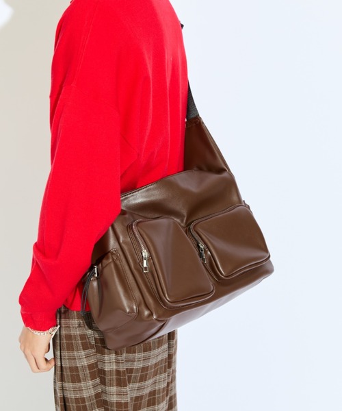 Lui's（ルイス）の「【Neucon/ニューコン】 スクエアマルチポケットシンセティックレザーショルダーバッグ（ショルダーバッグ・メンズ・ブラウン/ブラック・FREE）」の10枚目の写真