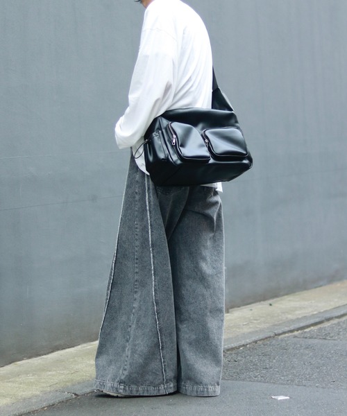 Lui's（ルイス）の「【Neucon/ニューコン】 スクエアマルチポケットシンセティックレザーショルダーバッグ（ショルダーバッグ・メンズ・ブラウン/ブラック・FREE）」の16枚目の写真