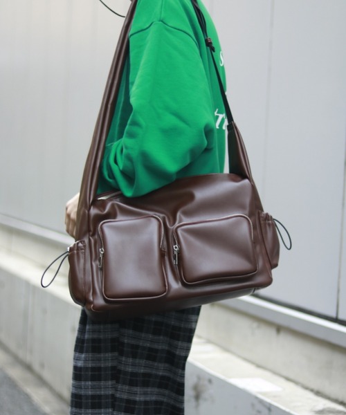 Lui's（ルイス）の「【Neucon/ニューコン】 スクエアマルチポケットシンセティックレザーショルダーバッグ（ショルダーバッグ・メンズ・ブラウン/ブラック・FREE）」の18枚目の写真