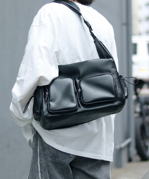 Lui's（ルイス）の「【Neucon/ニューコン】 スクエアマルチポケットシンセティックレザーショルダーバッグ（ショルダーバッグ・メンズ・ブラウン/ブラック・FREE）」の22枚目の写真