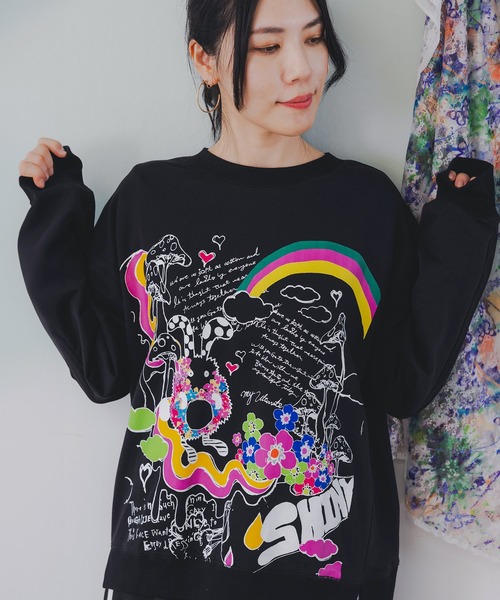ScoLar(スカラー)の「143709:25周年記念 懐かしのキノコメルヘン柄プルオーバー(Tシャツ/カットソー・レディース・オフホワイト/ブラック/パープル・M)」の4枚目の写真
