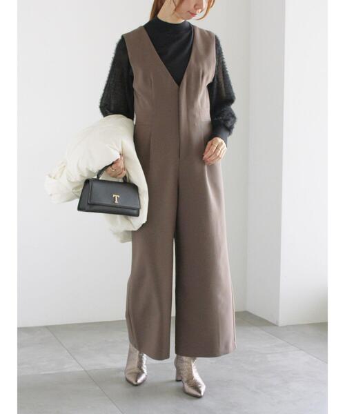 Te chichi（テチチ）の「Vネックオールインワン（サロペット/オーバーオール・レディース・ブラック/モカ・F）」の3枚目の写真