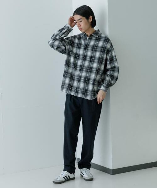 URBAN RESEARCH(アーバンリサーチ)の「オンブレーネルシャツ(シャツ/ブラウス・メンズ・ブラック/ブラウン・MEDIUM/LARGE)」の6枚目の写真