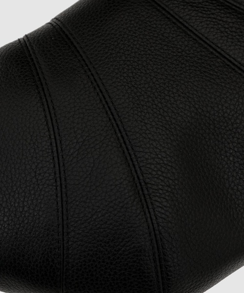 LEMAIRE（ルメール）の「SMALL CROISSANT BAG（ショルダーバッグ・メンズ・ブラウン/ブラック/ゴールド/ブラウン系その他/カーキ/その他・ONE SIZE）」の13枚目の写真
