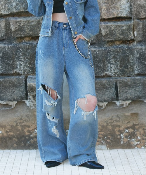 ad thie(アドティエ)の「ヴィンテージライク ダメージデニム(デニムパンツ・レディース・ブルー・SMALL/MEDIUM)」の1枚目の写真