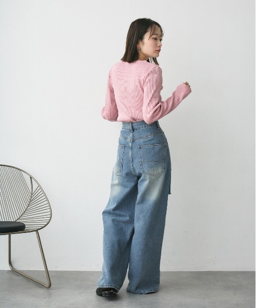 ad thie(アドティエ)の「ヴィンテージライク ダメージデニム(デニムパンツ・レディース・ブルー・SMALL/MEDIUM)」の5枚目の写真