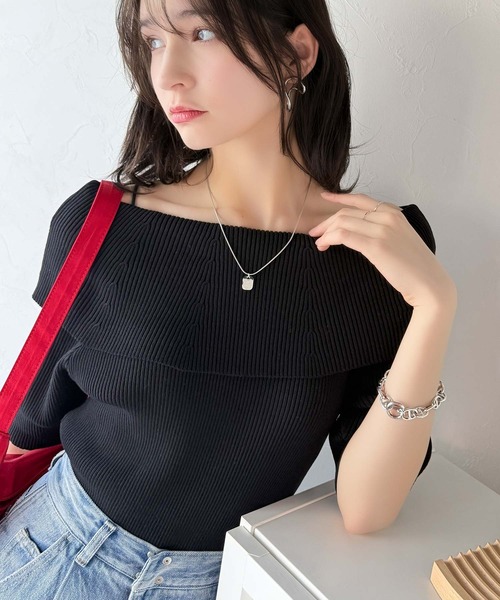 classicalelf(クラシカルエルフ)の「大人フェミニンな着こなし。オフショルリブニット(半袖)(Tシャツ/カットソー・レディース・グレイッシュベージュ/ブラック/オフホワイト/ブルー・X-LARGE/SMALL/MEDIUM/LARGE)」の16枚目の写真