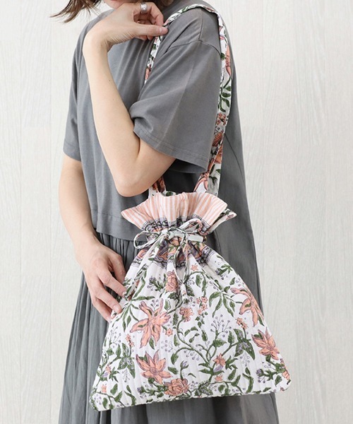 チチカカ（チチカカ）の「ブロックプリントキルト巾着トートバッグ【WEB限定】（トートバッグ・レディース・イエロー/ターコイズブルー/ブルー/ピンク・FREE）」の5枚目の写真