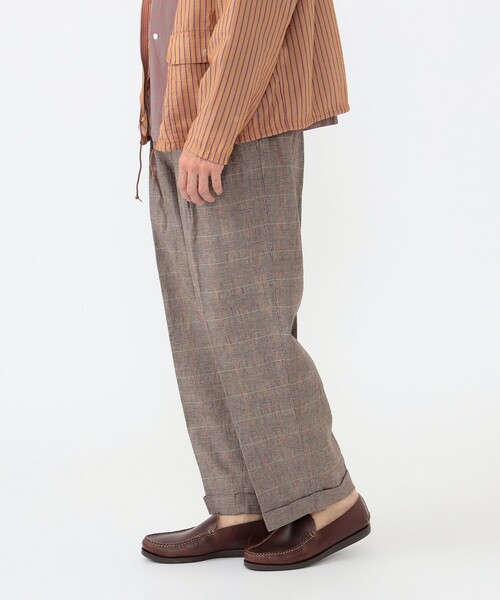 BEAMS PLUS（ビームスプラス）の「グレンチェック リネン 2P トラウザーズ（スラックス・メンズ・ブラウン・LARGE/MEDIUM/SMALL）」の18枚目の写真