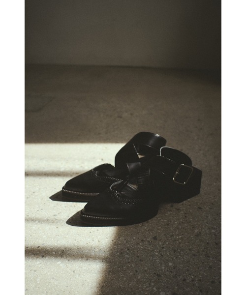 RIM.ARK（リムアーク）の「Wing tip sandal ウィングチップサンダル（サンダル・レディース・ブラック・39/38/37/36）」の17枚目の写真