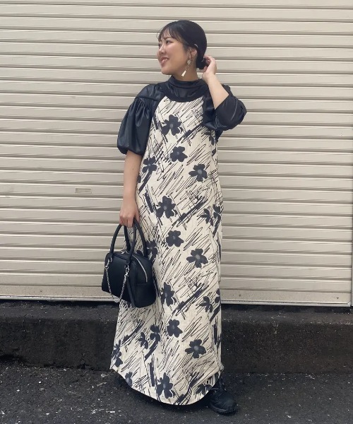 ROSE BUD(ローズバッド)の「ART PRINT LONG DRESS(ワンピース・レディース・ベージュ/ブルー/ブラック・ONE SIZE)」の15枚目の写真