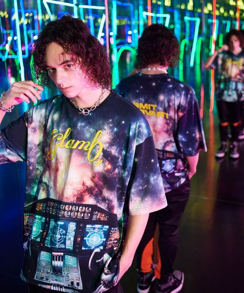 glamb(グラム)の「Cosmic Print T-Shirt / コズミックプリントTシャツ(Tシャツ/カットソー・メンズ・ブラック・S/M/L)」の10枚目の写真