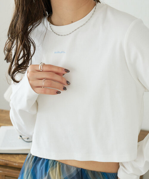 DISCOAT(ディスコート)の「【umm.】刺繍ロゴショート丈ロンT(Tシャツ/カットソー・レディース・グレー/オフホワイト・FREE)」の6枚目の写真