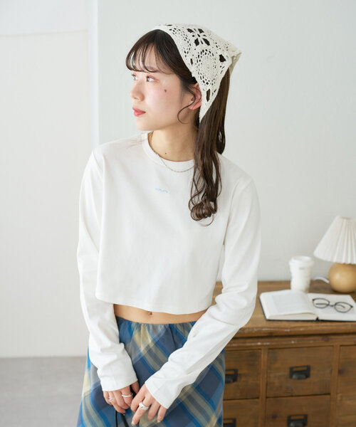 DISCOAT(ディスコート)の「【umm.】刺繍ロゴショート丈ロンT(Tシャツ/カットソー・レディース・グレー/オフホワイト・FREE)」の11枚目の写真