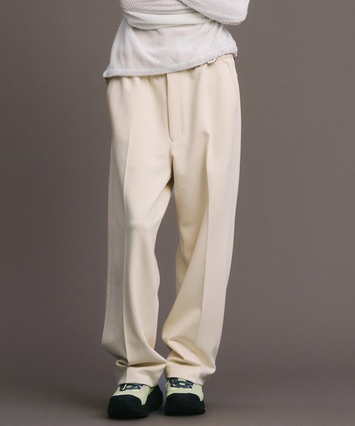 FARAH(ファーラー)の「BAL / FARAH WASHABLE WOOL WIDE TAPERED EASY PANT(スラックス・メンズ・ダークグレー/カーキ/クリーム・36inch/32inch/30inch/34inch)」の2枚目の写真