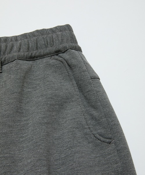 FARAH(ファーラー)の「BAL / FARAH WASHABLE WOOL WIDE TAPERED EASY PANT(スラックス・メンズ・ダークグレー/カーキ/クリーム・36inch/32inch/30inch/34inch)」の4枚目の写真