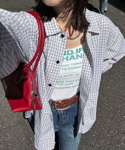 CIAOPANIC(チャオパニック)の「BIGポケットチェックシャツ(シャツ/ブラウス・レディース・ブラック/カーキ/ピンク/ブラウン/ブラック系その他/ベージュ/ホワイト/ホワイト系その他/アイボリー/イエロー/ブルー/サックスブルー・MEDIUM/LARGE)」の4枚目の写真