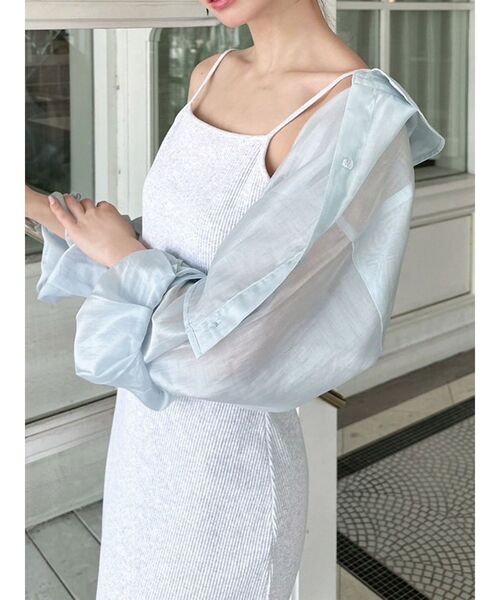 RESEXXY（リゼクシー）の「シアーショートシャツ（シャツ/ブラウス・レディース・ブルー/ブラック/ホワイト・FREE）」の2枚目の写真