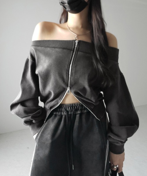 me+em select（ミームセレクト）の「※※【 ２color 】ダブルジップピグメントオフショルスウェットトップス ／ double zip pigment off shoulder sweat tops（その他トップス・レディース・ブルー/グレー・FREE）」の8枚目の写真