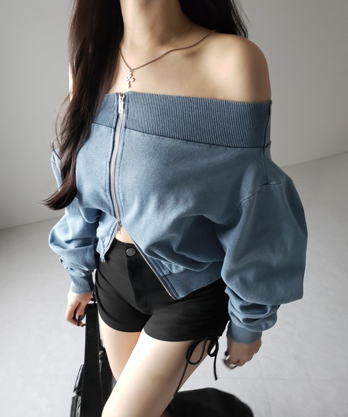 me+em select（ミームセレクト）の「※※【 ２color 】ダブルジップピグメントオフショルスウェットトップス ／ double zip pigment off shoulder sweat tops（その他トップス・レディース・ブルー/グレー・FREE）」の21枚目の写真