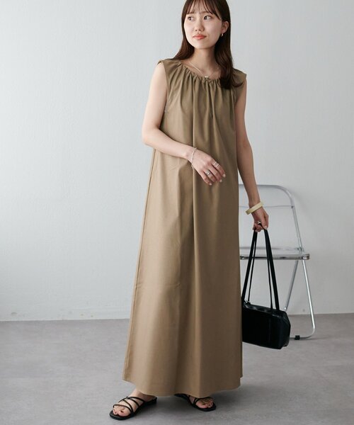 DISCOAT（ディスコート）の「【新色追加!/WEB限定】衿ギャザーノースリワンピース（ワンピース・レディース・ブラック/ホワイト系その他/レッド/ブラウン/グレイッシュベージュ・MEDIUM）」の19枚目の写真