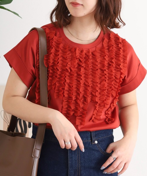 EGLANTINE(エグランティーヌ)の「EGLANTINE シフォンフリル付き半袖カットソー(Tシャツ/カットソー・レディース・ブラック/オフホワイト/ライトベージュ/レッド/グレー・40/38)」の5枚目の写真